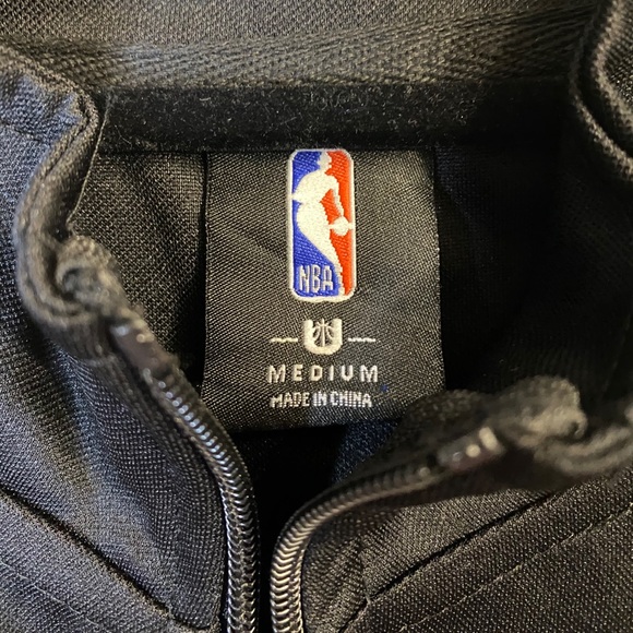 🚫 SOLD 🚫 ⭐️Houston Rockets jacket - Picture 4 of 5